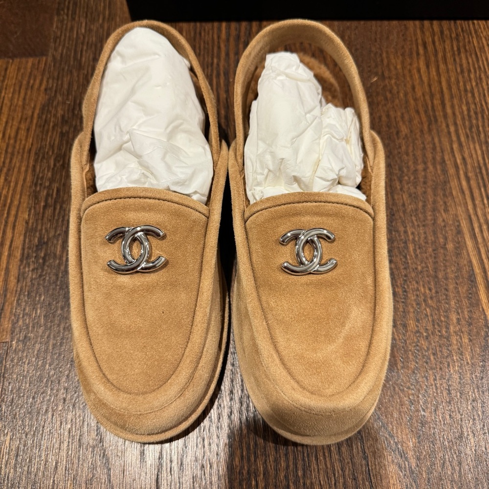 Chanel 25A Slingback Sherpa Loafers size 38 - Picture 2 of 6
